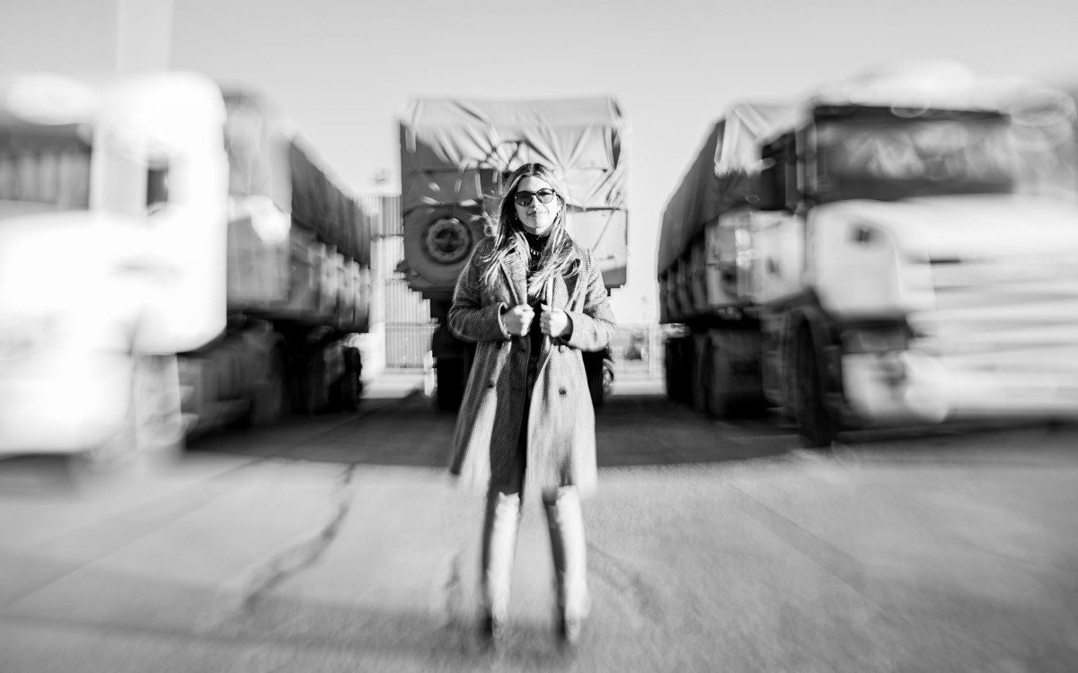 Mujeres en el volante: oportunidades en logística argentina